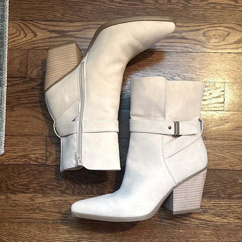 SOUL Naturalizer Cream Heeled Boots